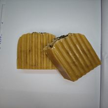 Lavender Shea Butter Soap. Un proyecto de Artesanía y DIY de shruravi28 - 14.03.2025