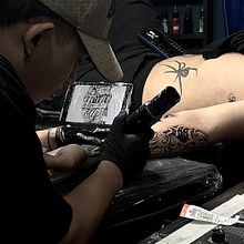 LETTERS. Un progetto di Calligrafia, Lettering e Design di tatuaggi di Manuel Eduardo - 17.03.2025