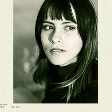 FOTOSINCONTEXTO. Un progetto di Design, Design editoriale, Graphic design e Tipografia di liiz_lizbeth98 - 21.03.2025