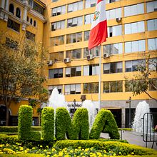 Centro de Lima: Entre la tradición y la historia . Komposisi Fotografi, Fotografi, Dan Fotografi Digital proyek oleh Stephanie Wong - 03.24.2025