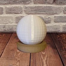 Moon Lamp LED. Un progetto di 3D, Progettazione 3D, Modellazione 3D, Design industriale e Product design di Julian Mongabure - 24.03.2025
