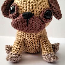 MOPSIK Ein Projekt aus dem Bereich Amigurumi, H, werk, Crochet, DIY, Weben, Textildesign und Spielzeugdesign von kasia_stachurska - 25.03.2025