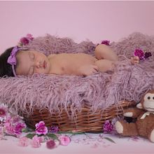 Baby flower. Photograph, Studio Photograph, Portrait Photograph, Lifest, le Photograph & Interior Photograph project by Angie Jiménez Arreola - 03.25.2025