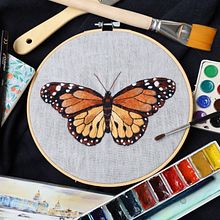 Mariposa. Embroider, Traditional illustration, and Textile Design project by lungu_madalina11 - 03.27.2025