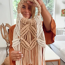 Cartera Orígenes. Arts, Crafts, Sewing, Design, Accessor, Design, Macramé, Fiber Arts, and Textile Design project by Gaby Pazos - 04.03.2025