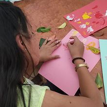 PROYECTO DE VINCULACIÓN DE ARTES PLÁSTICAS PARA MEJORAR LA CALIDAD DE VIDA DE LOS NIÑOS DE LA FCC. Un progetto di Pittura, Pittura acrilica, Collage, Disegno artistico, Disegno e Papercraft di Maye Rivas - 12.04.2025