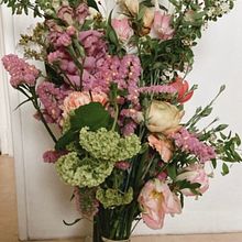 Design floral _ Composition floral . Un progetto di Interior Design, DIY, Design floreale e vegetale e Interior design di annamevel22 - 13.04.2025