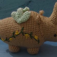 Hipo el amigurumi que quiere volar. Artesanato, Design de brinquedos, DIY, Tecido, Crochê, Amigurumi, e Design têxtil projeto de stephaniedelacerda - 15.04.2025