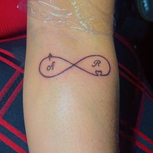 Mi creación de tattoos. Un progetto di Design di tatuaggi di gilkendy7863 - 21.04.2025