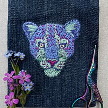 Colourful Leopard Head. Un progetto di Ricamo e Disegno digitale di niggola - 21.04.2025