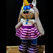 coneja unicornia. Amigurumi, Arts, Crafts, Crochet, Fiber Arts, Textile Design, To, and Design project by Gabriela Josefina Martin Escobar - 04.24.2025