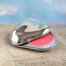 A Day At The Beach - Glow Hub Beauty. Photograph, Product Photograph, Digital Photograph, Photographic Lighting, Art Direction, Stor, and telling project by nicowilliamsdesign - 04.30.2025