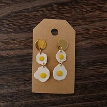 Huevos fritos. Accessor, Design, Arts, Crafts, DIY, Jewelr, and Design project by mainaclay - 05.01.2025