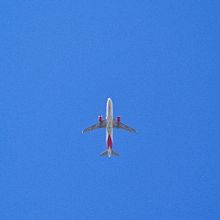 Mi viaje por el minimalismo . Photograph, Mobile Photograph, Instagram, Instagram Photograph, and Photographic Composition project by Nelson Alfonso Gómez Cruz - 05.20.2025