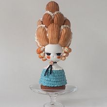 Marie Antoinette's Head. Projekt z dziedziny Craft, Design, Projektowanie postaci, Kreat, wność,  Tkactwo,  Dekoracja wnętrz,  Sz, cie, Papercraft, Animacja postaci, Projektowanie zabawek, Concept art, Kreat, wne zabaw, z dziećmi, Animacja poklatkowa, To, art i Filcowanie igłą użytkownika Yeo Mei Ying - 05.06.2025