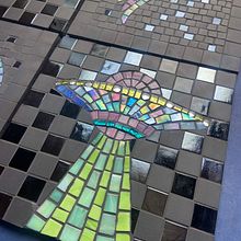 'Cosmic' Mosaic Tiles. Projekt z dziedziny Projektowanie wnętrz, Dekoracja wnętrz, Ceramika i Craft użytkownika Amy Exton - 05.06.2025