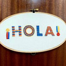 ¡HOLA!. Embroider, and Textile Design project by Gloria Guillén Sánchez - 06.13.2025
