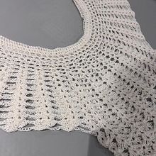 Coverup. Crochet, DIY, Fashion Design, Fiber Arts, and Textile Design project by Andrea Varela - 06.14.2025
