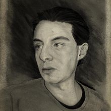 Autorretrato - David Mundo . Fine Arts, Drawing, Pencil Drawing, Traditional illustration, Portrait Drawing, Realistic Drawing, Artistic Drawing, Sketching, and Figure Drawing project by David Mundo - 06.17.2025