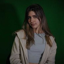 Fotografia de estudio. Photograph, Studio Photograph, Fashion Photograph, and Portrait Photograph project by Maximiliano Wong Ramos - 06.18.2025