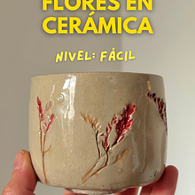 Taza con Impresiones Florales Naturales Ein Projekt aus dem Bereich Keramik von Triana Gamarra - 30.06.2025