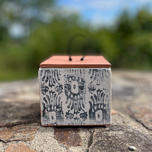 Ikat Patterned Clay Box. Cerâmica projeto de actuallycobalt - 01.07.2025