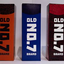 Diseño de empaques de botellas Ein Projekt aus dem Bereich Design, Grafikdesign, Verlagsdesign, Traditionelle Illustration, Digitale Illustration und Editorial Illustration von sahuanaysergio - 05.07.2025