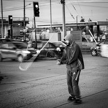 Movimiento callejero. Fotografia digital, Fotografia com celular, Fotografia em exteriores, e Composição fotográfica projeto de MAURICIO BAHAMONDE CANUMAN - 15.07.2025