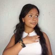 Un paraíso de arte.. Un proyecto de Dirección de arte, Diseño de moda, Fotografía de moda, Maquillaje y Bellas Artes de pruiz1706 - 15.07.2025