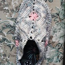 PROYECTO DE MI BELLA CHANCLA.. Crochet, DIY, Fashion Design, Fiber Arts, Textile Design, Upc, and cling project by ximenadonosomilla - 07.19.2025
