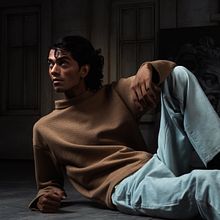 Studio Renaissance. Fashion Photograph project by usamarehman571 - 07.22.2025
