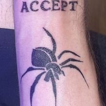 Spider full black. Tattoo Design project by theomustiere09 - 07.22.2025