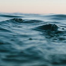 Learning to Swim. Creativit, Writing, Narrative, Stor, telling, and Creative Writing project by Gita Claassen - 08.04.2025