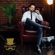 MR CHESTER. Graphic Design, Content Marketing, Digital Design, and Photo Retouching project by Kevin Alejandro Cárdenas Téllez - 08.10.2025