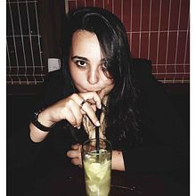 Meu processo.... Un projet de Écriture créative, Réalisation, Cinéma, Photographie smartphone, Intelligence Artificielle, Création de Contenu avec IA , et ChatGPT de Barbara Saraiva - 10.08.2025