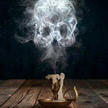 La bougie de la vie. Fotografia artística, Retoque fotográfico, Composição fotográfica, Fotografia, Fotomontagem, Pós-produção fotográfica, e VFX projeto de Grégory Brodard - 12.08.2025