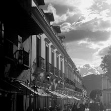 Otra perspectiva de San Cristóbal de las Casa, Chiapas . Color Theor, Digital Photograph, Lifest, le Photograph, Outdoor Photograph, Photographic Composition, Photographic Lighting, Photograph, Self-Portrait Photograph, and Studio Photograph project by Daniel Gutiérrez Vargas - 08.16.2025