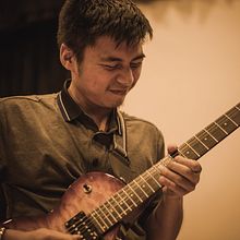 Tonsing Khuraijam. Een project van  Creativiteit, Audiovisuele productie, Audio,  Videobewerking,  Muziek y Muziekproductie van officialtonsingkhuraijam - 21.08.2025
