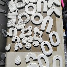 Joyería de autor. Un proyecto de Artesanía de riveramariajulia - 26.08.2025