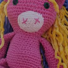 Amigurumi Unicornio . Amigurumi, Crochê, DIY, Tecido, Design têxtil, e Design de brinquedos projeto de Henrique Miani - 31.08.2025