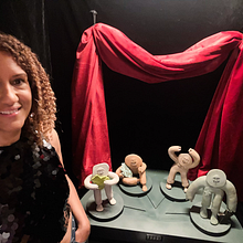 SuperSoundSquad: Playful Portraits That Speak. Design de brinquedos, Design de personagens, Escultura, To, e Art projeto de Lisa Woods - 31.08.2025