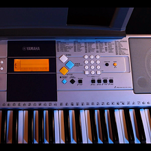 COMERCIAL TECLADO YAMAHA. Film, Video, TV, Filmmaking, Lighting Design, Photographic Lighting, and Video Editing project by Montse Villegas - 09.02.2025