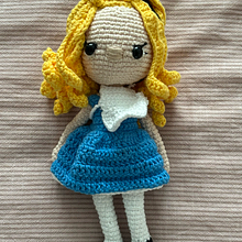 Alicia en el País de las maravillas . % Paola Vargas tarafından hazırlanan Amigurumi, Sanat ve El Sanatları, Tığ işi, Kendin Yap, El, af Sanatları, Tekstil Tasarımı, O, Ve uncak Tasarımı projesi - 09.13.2025