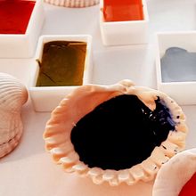 Elaboración de acuarelas artesanales. Fine Arts, Painting, Watercolor Painting, Arts, Crafts, DIY, and Color Theor project by Lorena Toribio Perez - 09.19.2025