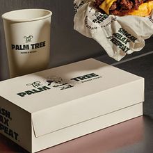 The Palm tree / Burger House. Un proyecto de Br e ing e Identidad de ESCARABAT / estudio creativo - 22.09.2025
