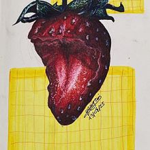 Dibujo a boli de una fresa Ein Projekt aus dem Bereich Zeichnung, Kreativität und Sketchbook von Yasmín Torres Cortés - 27.09.2025