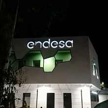 Implantación de marca Endesa. Projekt z dziedziny Br, ing i ident, fikacja wizualna, Projektowanie graficzne,  Manager art, st, czn, Zarządzanie projektowaniem, Zarządzanie, Produkt i wność użytkownika Ventura Peces-Barba - 30.09.2025