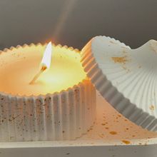 My homemade candle. Een project van DIY, Interieurontwerp y Productontwerp van Najla Mansury - 06.10.2025