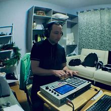 Fingerdrumming Final Project. Projekt z dziedziny  Muzyka, Produkcja muzyczna i Audio użytkownika John Sudbeck - 15.10.2025