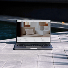 Diseño web para De la Hoz Estudio. Un projet de Webdesign, Développement web , et UX / UI de La Tecla Studio - 15.10.2025